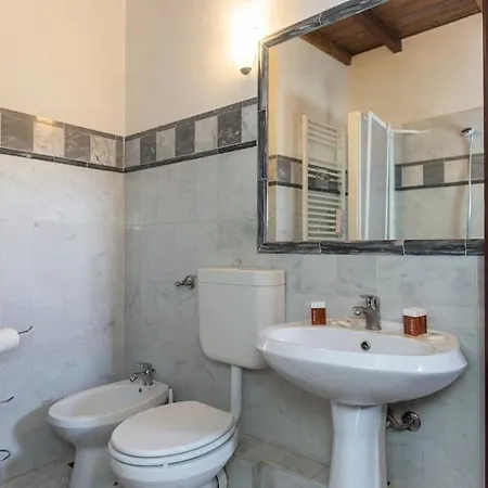 And Quiet Loft 5 Minutes Walk From The Duomo Lejlighed