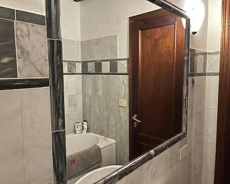 And Quiet Loft 5 Minutes Walk From The Duomo Lejlighed