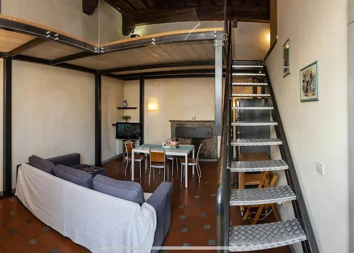 And Quiet Loft 5 Minutes Walk From The Duomo Apartament *