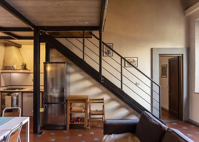 And Quiet Loft 5 Minutes Walk From The Duomo