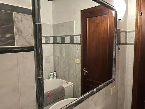 And Quiet Loft 5 Minutes Walk From The Duomo Apartament