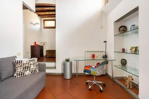 And Quiet Loft 5 Minutes Walk From The Duomo Apartament